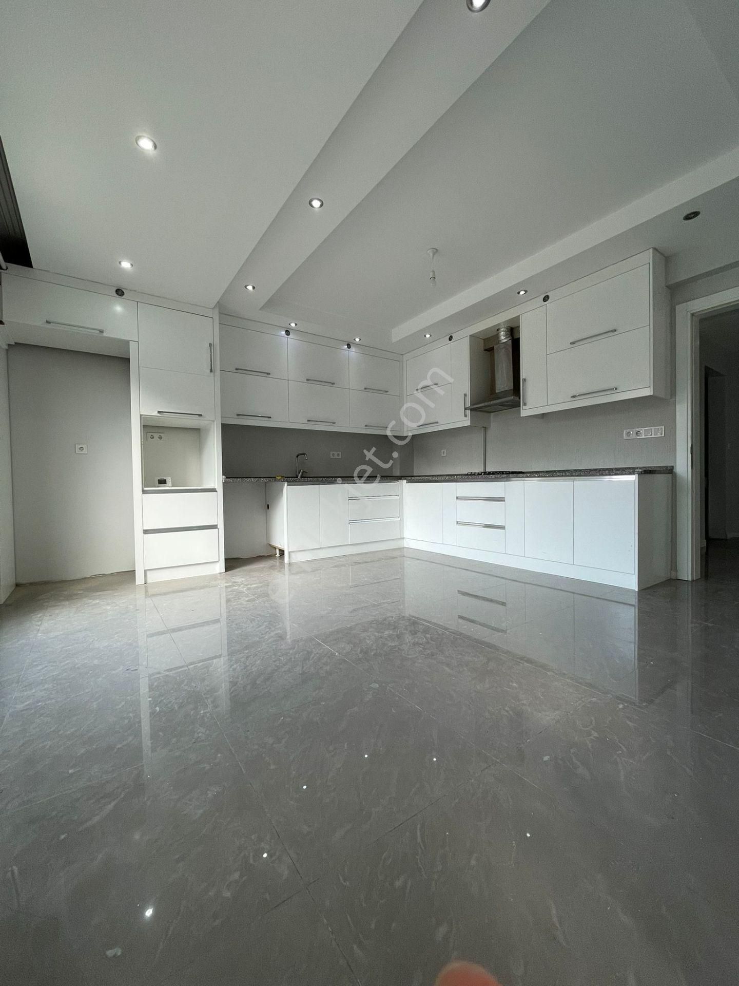 Karahasanlı'da 3+1 160m² Kiralık Lüks Daire