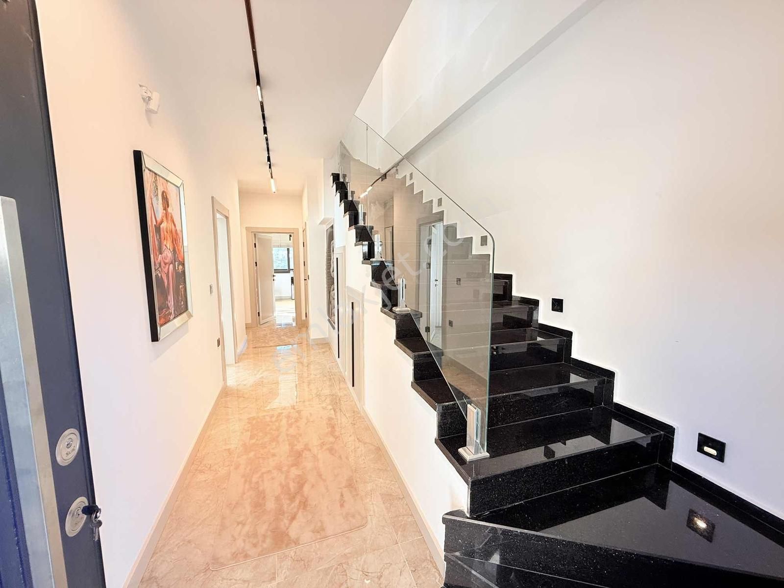 Altınkumda Denize 600 Mt Lüks Eşyalı Villa - Görsel 27