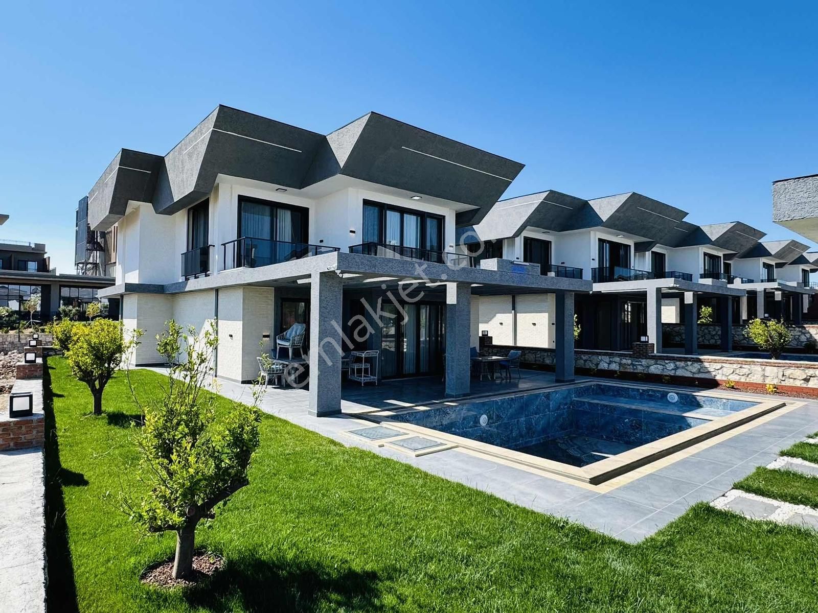 600 M2 Tam Müstakil