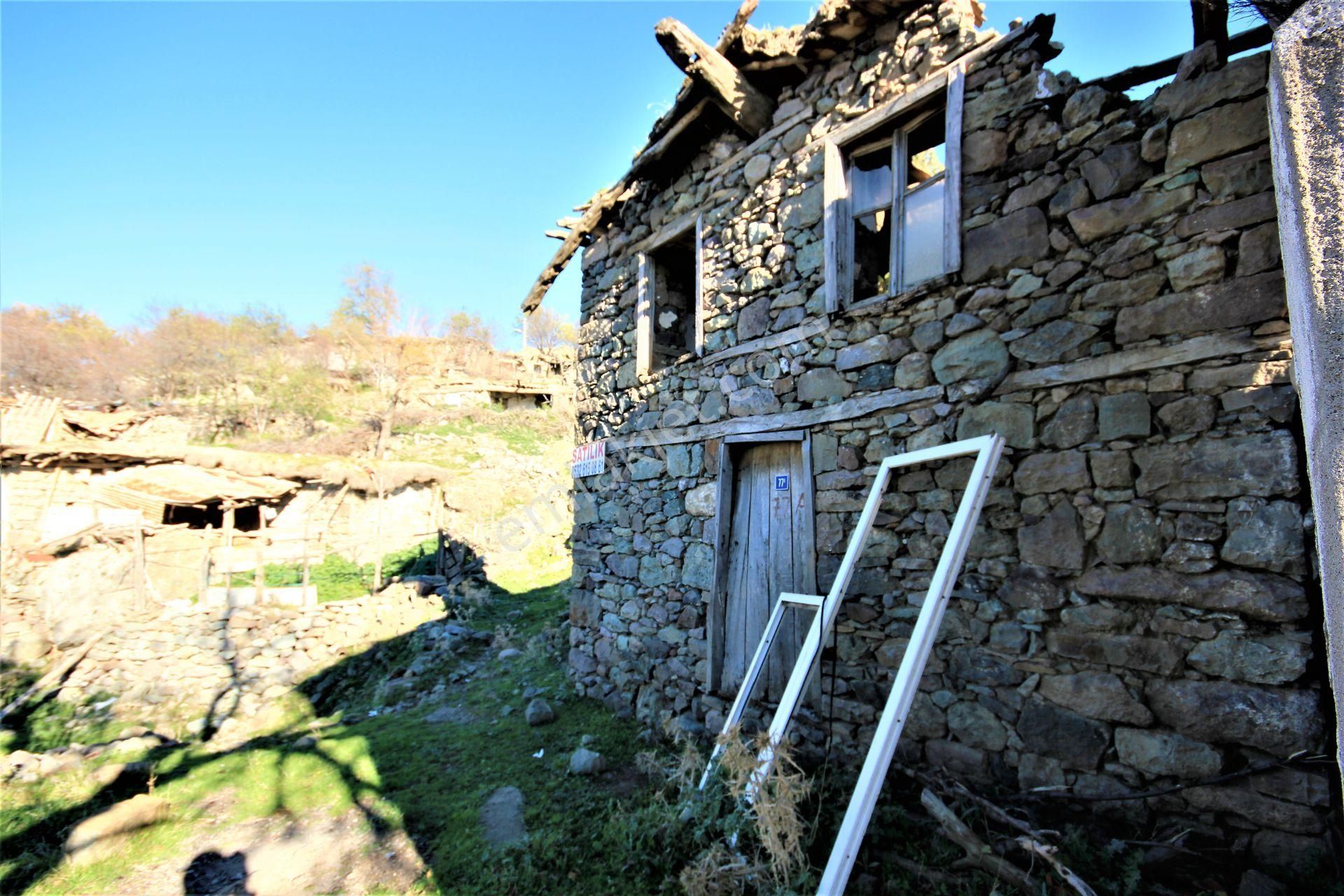 Aktif'ten Burhaniye Kuyucak Köyünde Kaçırılmayacak Satılık Taş Ev - Görsel 6