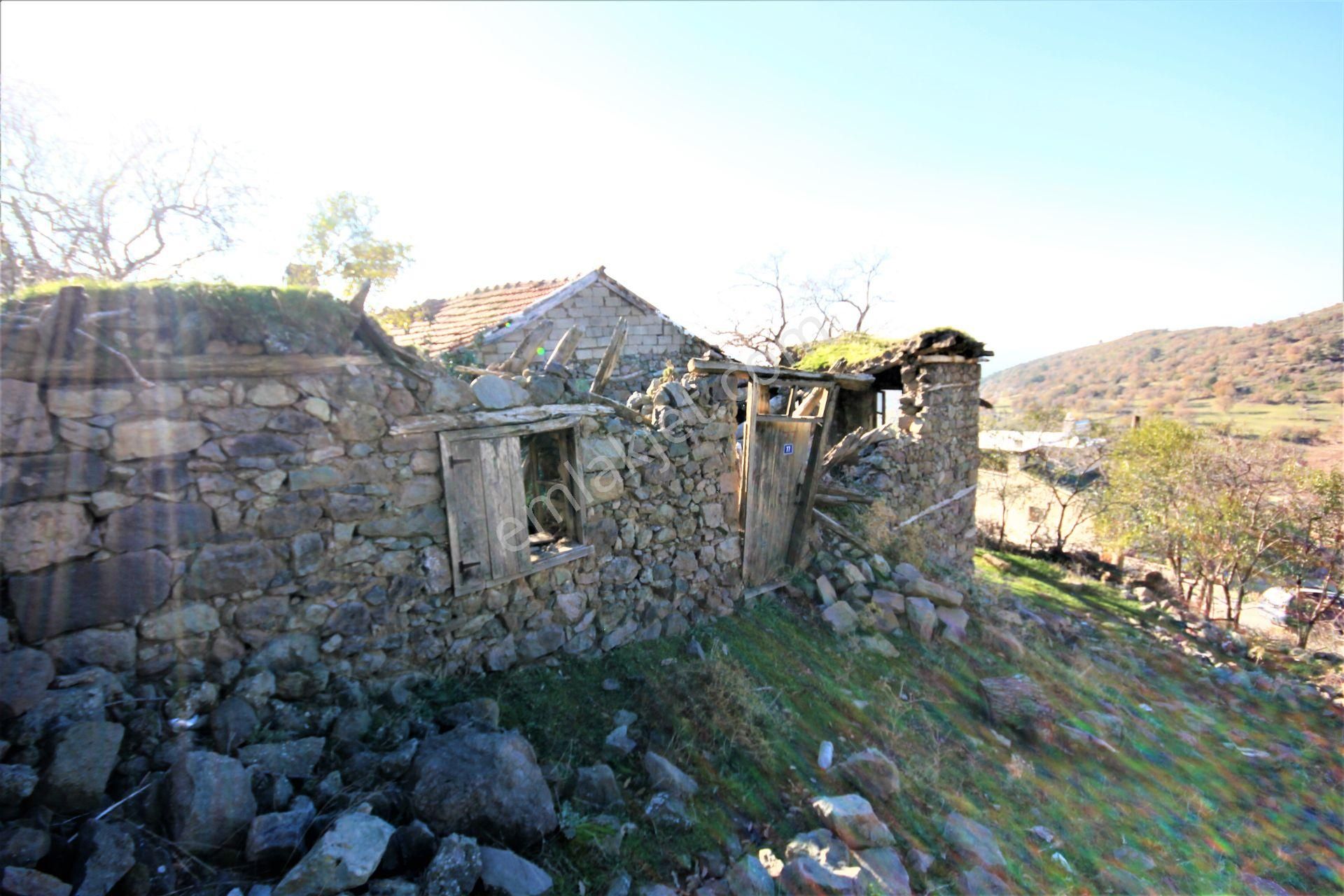 Aktif'ten Burhaniye Kuyucak Köyünde Kaçırılmayacak Satılık Taş Ev - Görsel 10