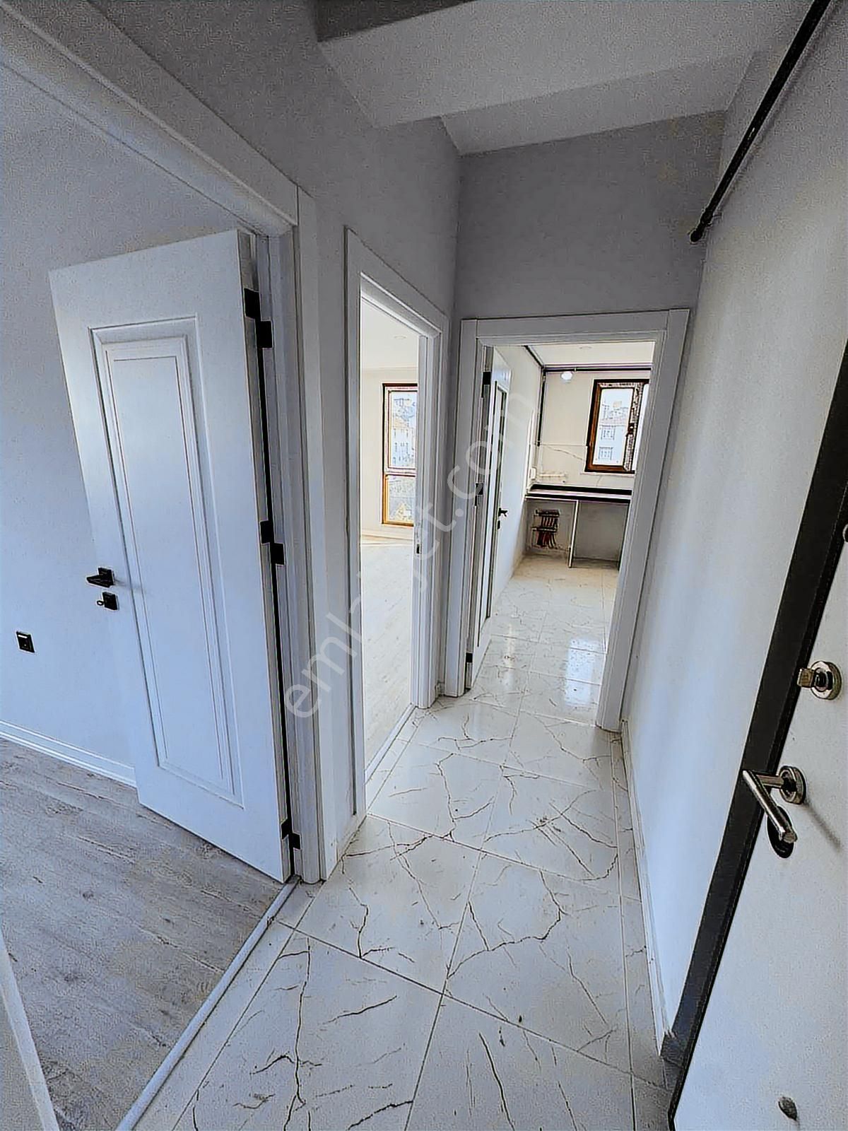 Sultanbeyli Turgut Reis Yeni Bina 2+1 Daire - Görsel 3