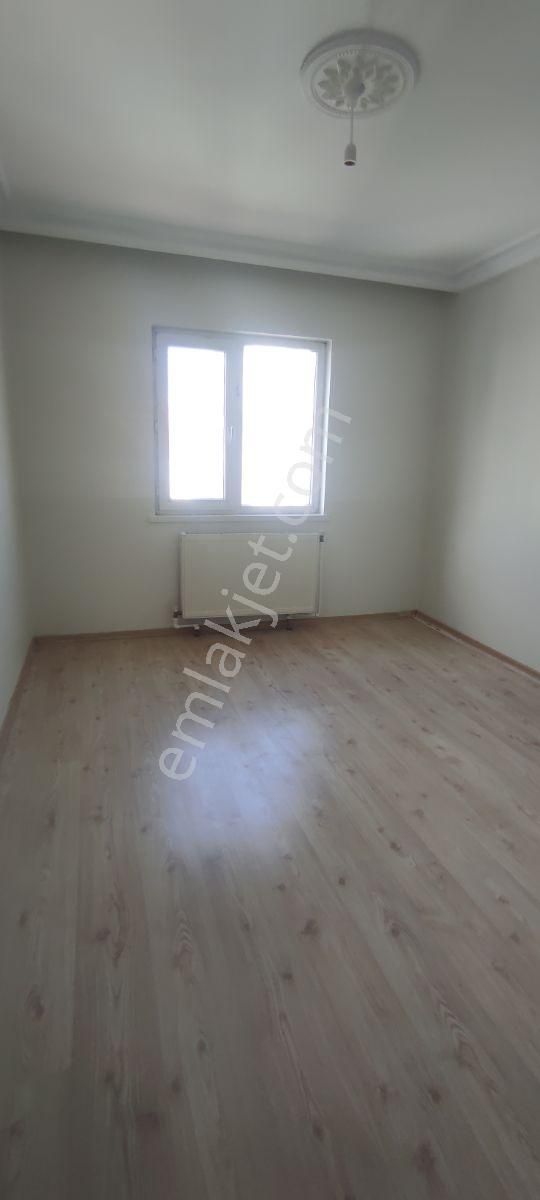 Eryaman Güzelkentte Boş Cadde Üzeri Satılık 3+1 - Görsel 8