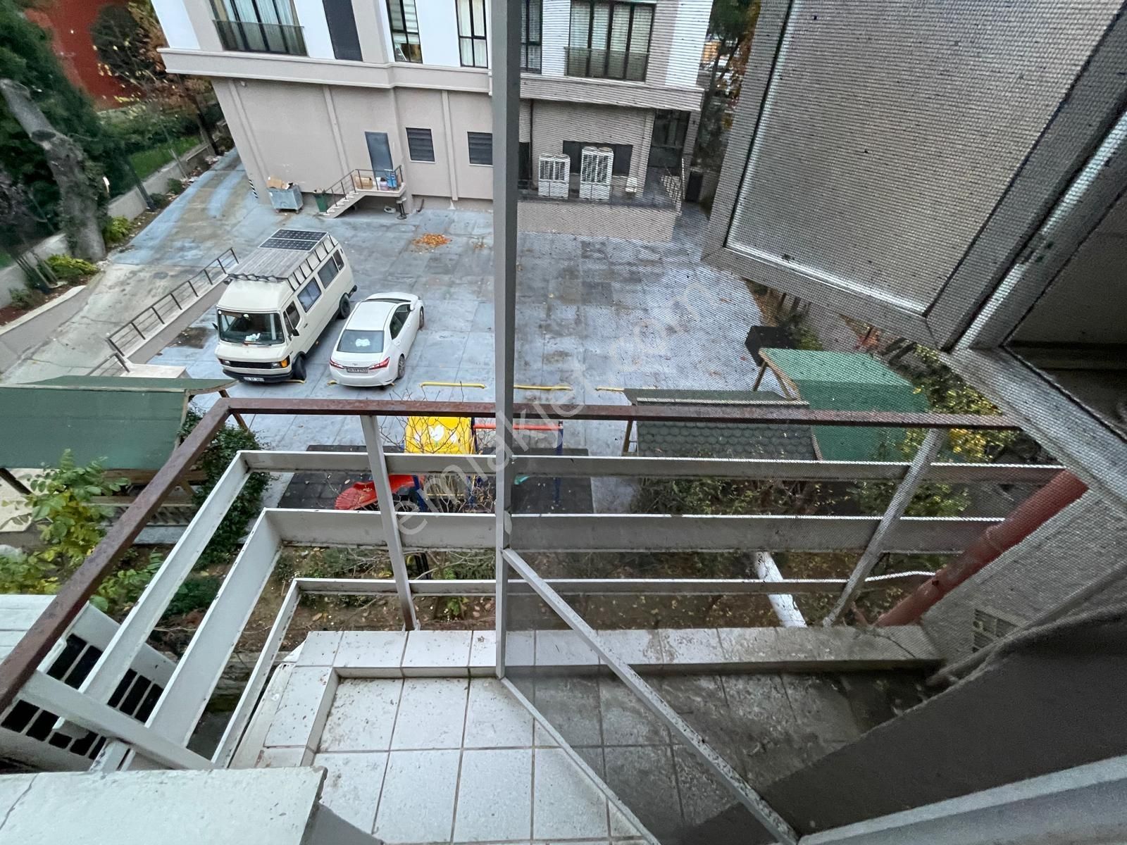 Erenköy'de Marmaraya Yakın Geniş Yatırımlık Net 90m2 2+1 - Görsel 31