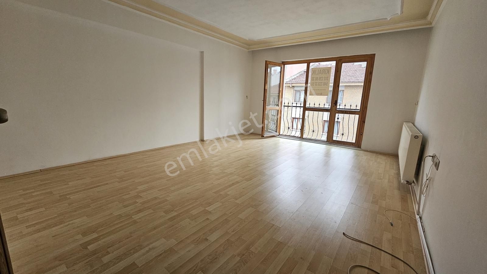 İstasyon Cadde Yanı Katta 3+1 Temiz Kiralık Daire