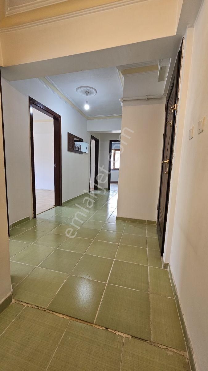 İstasyon Cadde Yanı Katta 3+1 Temiz Kiralık Daire - Görsel 9