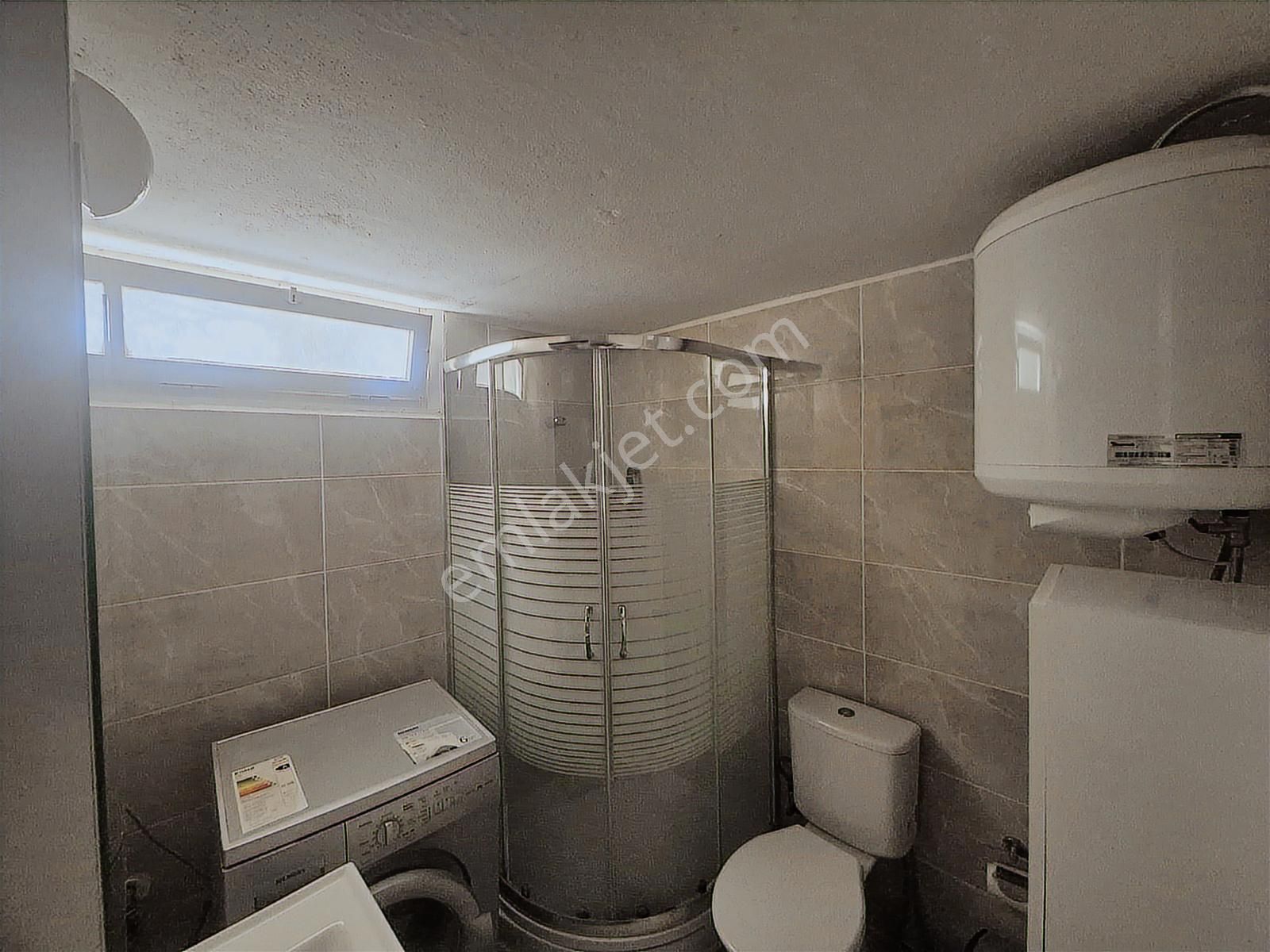Çeşme Venüs Sitesinde, Denize Sıfır Kiralık 3+1 Villa - Görsel 32