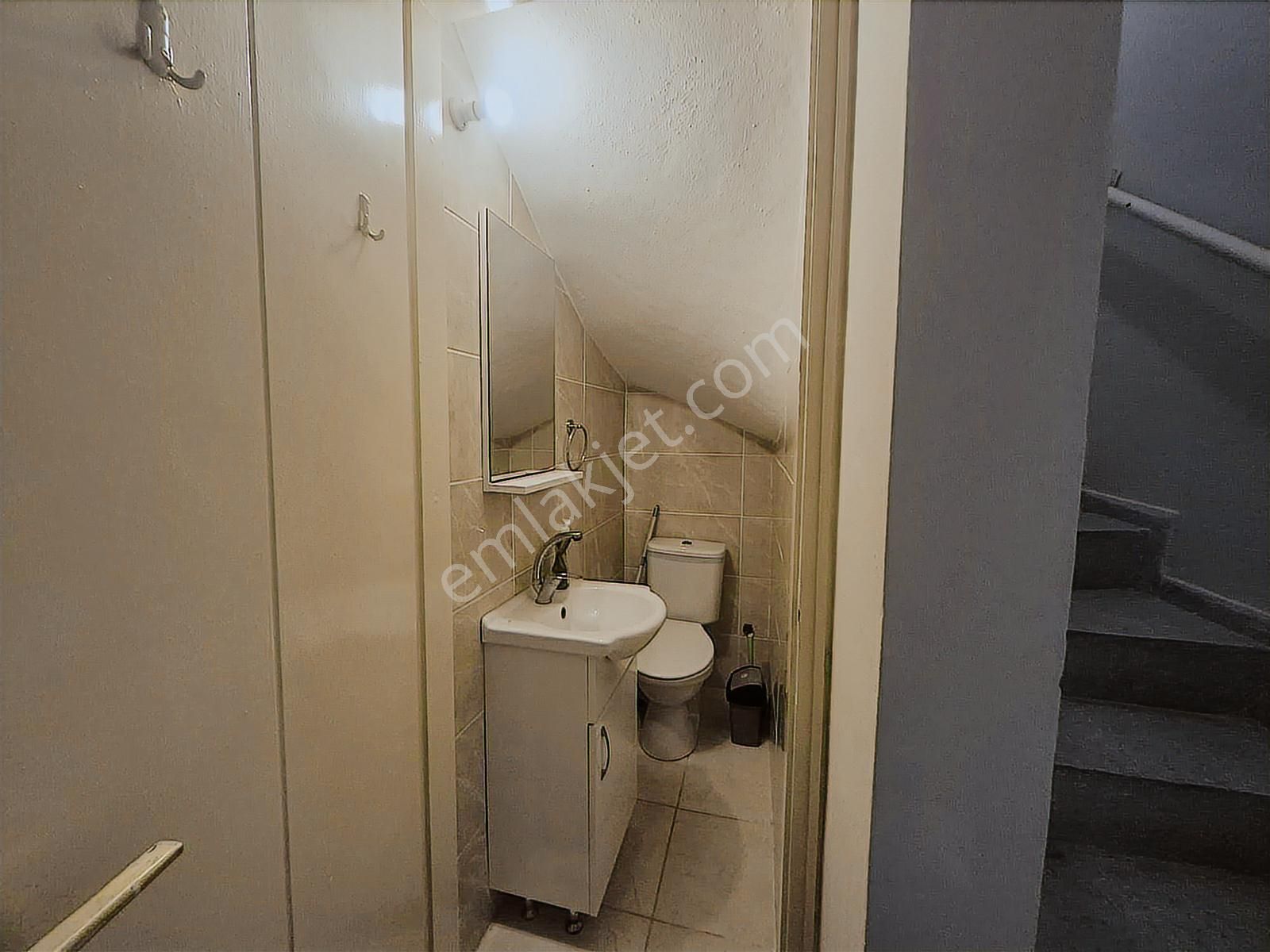 Çeşme Venüs Sitesinde, Denize Sıfır Kiralık 3+1 Villa - Görsel 19