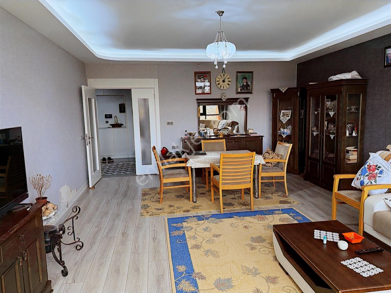 Havuz,güvenlik,manzara,4+1,geniş Mutfak,teras Balkon,kredye Açık - Görsel 17