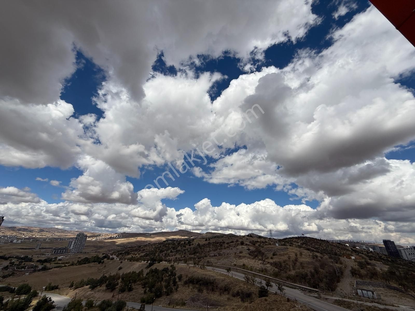Havuz,güvenlik,manzara,4+1,geniş Mutfak,teras Balkon,kredye Açık