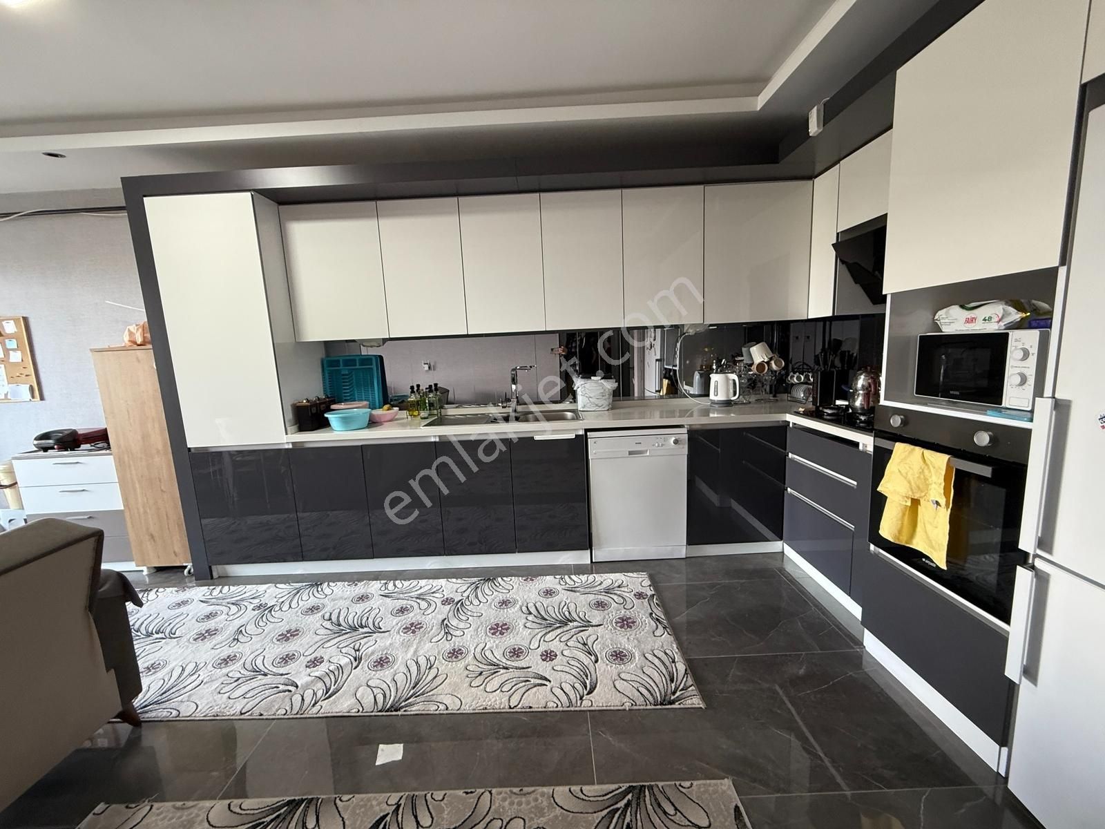 Havuz,güvenlik,manzara,4+1,geniş Mutfak,teras Balkon,kredye Açık - Görsel 24