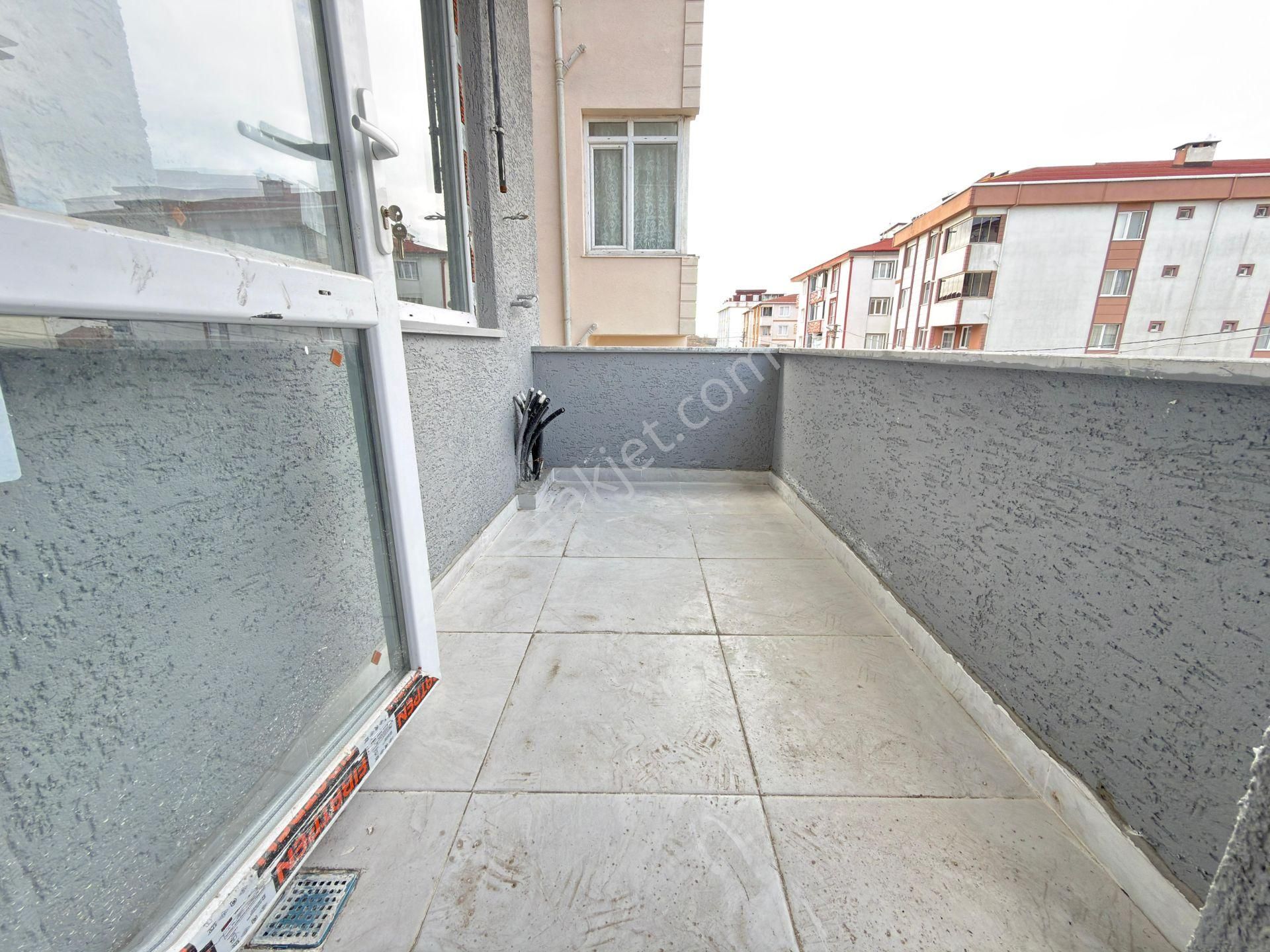 Güven'den Üniversiteye Yakın Konumda Ara Kat İskanlı 3+1 Daire - Görsel 19