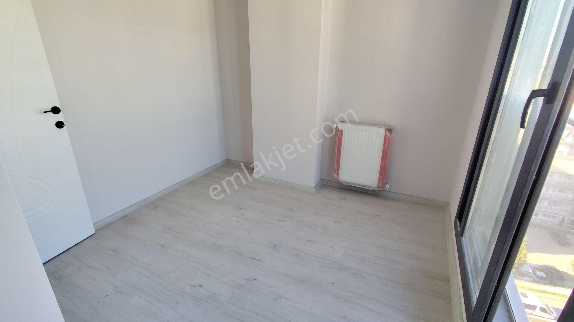 Turyap Buca'dan Satılık 1+1 Havuzlu Site İçinde Lüks Daire - Görsel 5