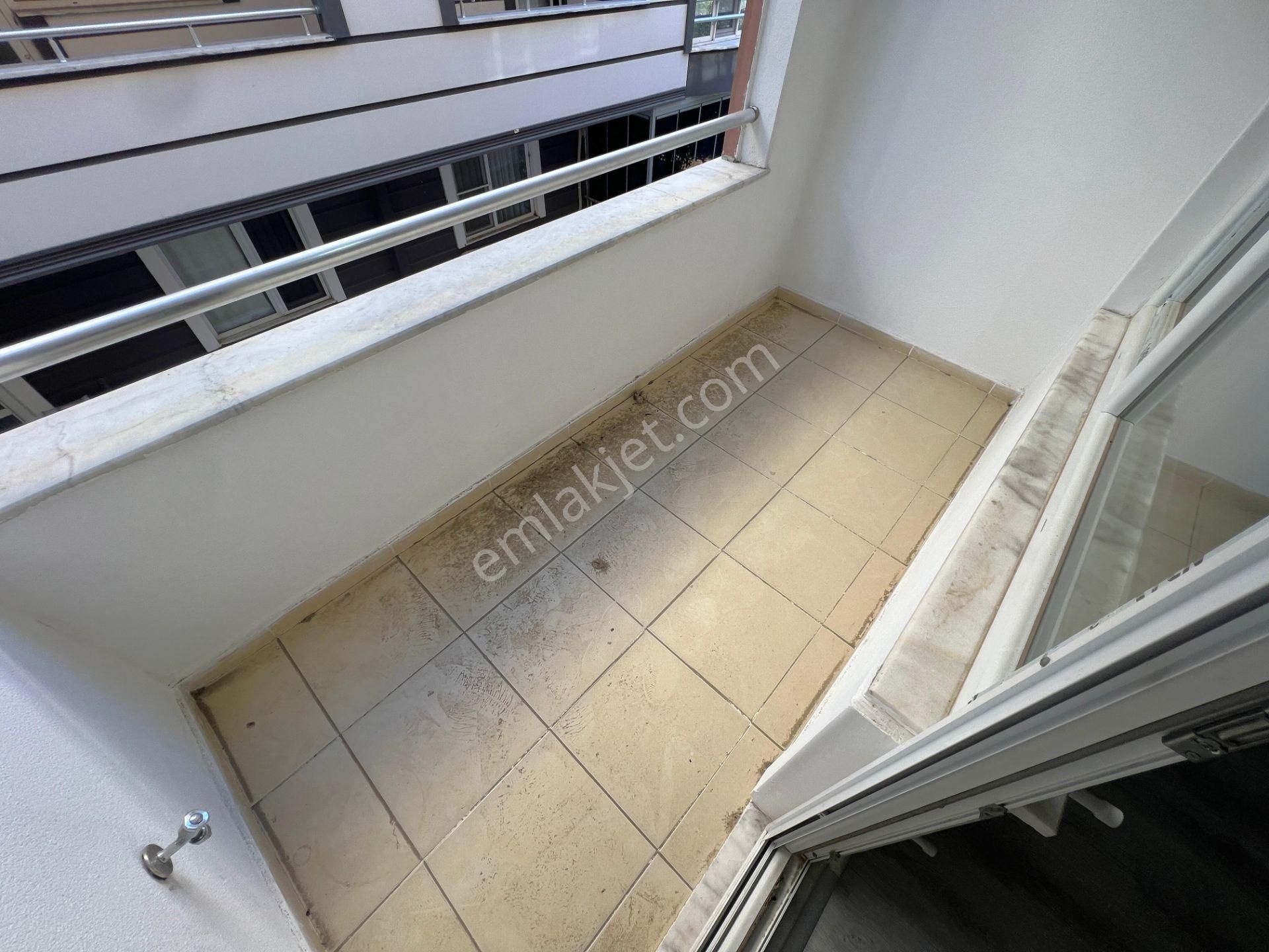 ▄jet'ten Altınkumda Tasarımıyla Göz Kamaştıran Kiralık 2+1 Daire - Görsel 17