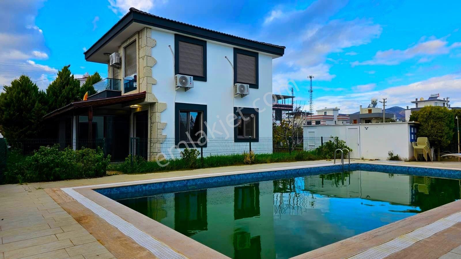 İzmi̇r Seferi̇hi̇sar Doğanbey De Satılık Müstaki̇l Havuzlu Yazlık 3+1 - Görsel 4