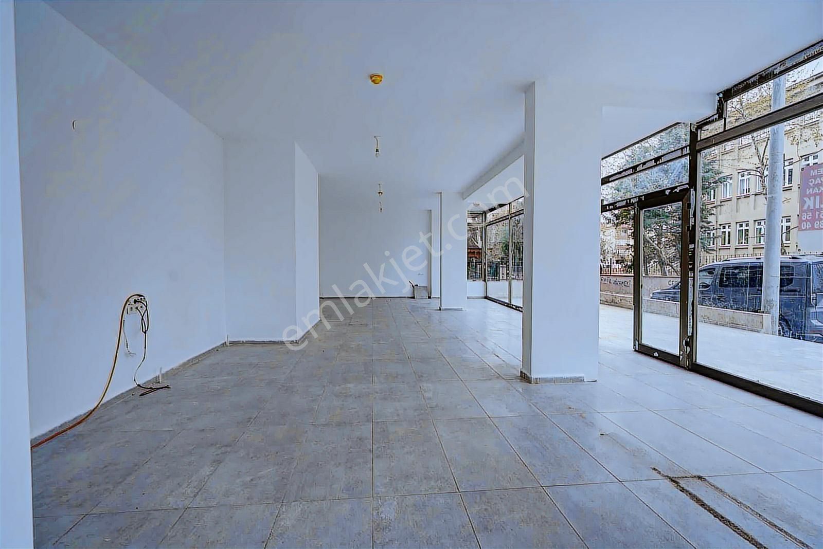 Siteler Mh De Bahçelievler İöo Yanında Kiralık Dükkan - Görsel 6