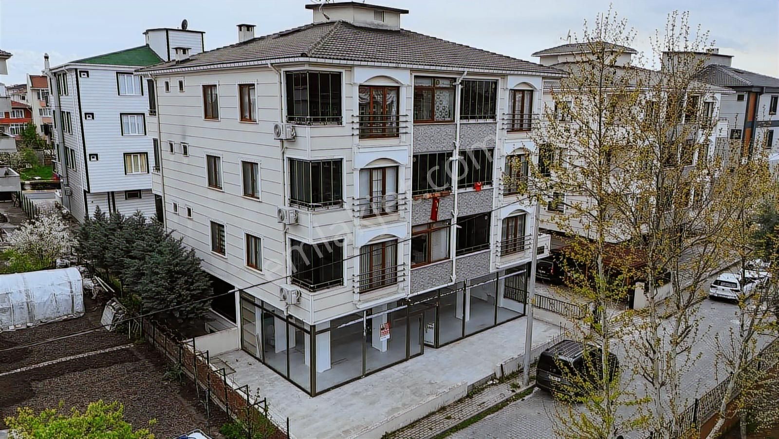 Siteler Mh De Bahçelievler İöo Yanında Kiralık Dükkan
