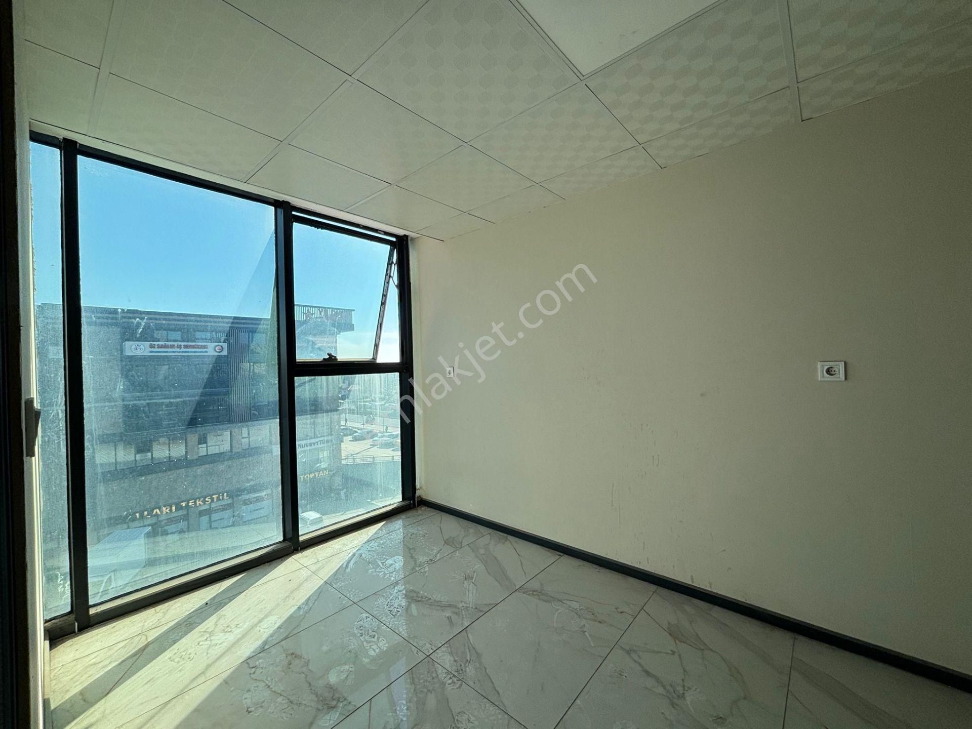 Makro Life'tan Kantar Azel Plazada Satılık Fırsat İşyeri - Görsel 6