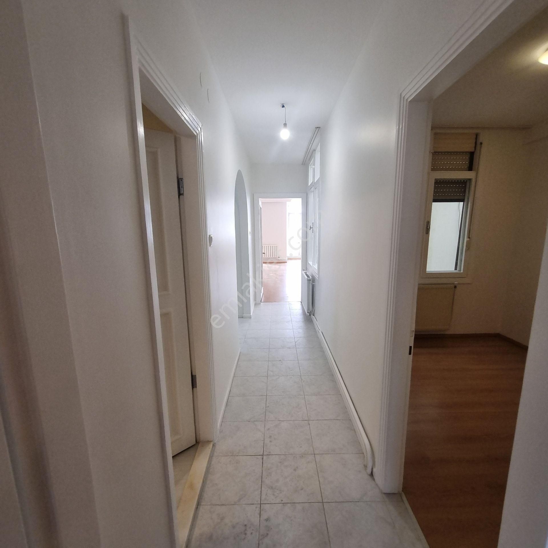 Bostanlı Mahallesi’nde Nezih Muhitte Kiralık 4+1 Geniş Daire - Görsel 15