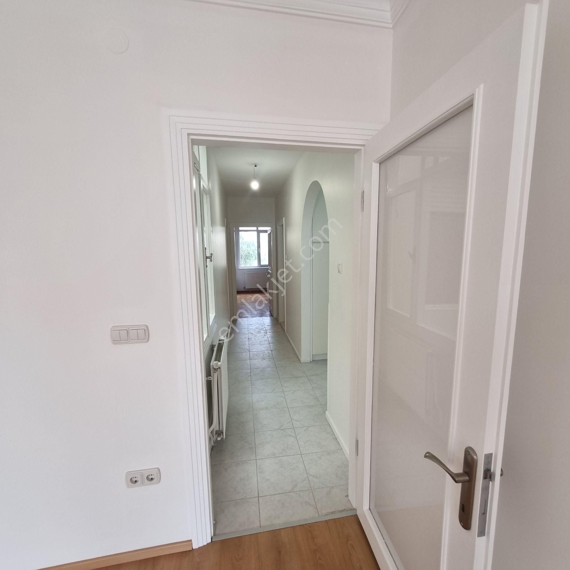Bostanlı Mahallesi’nde Nezih Muhitte Kiralık 4+1 Geniş Daire - Görsel 9