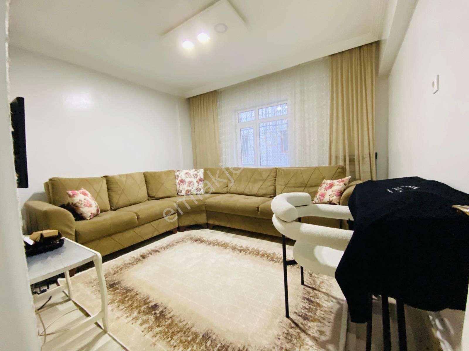 Demirlibahçe'de Plevne Cad. Dibi Katta 3+1 Yapılı Satılık Daire !!! - Görsel 12