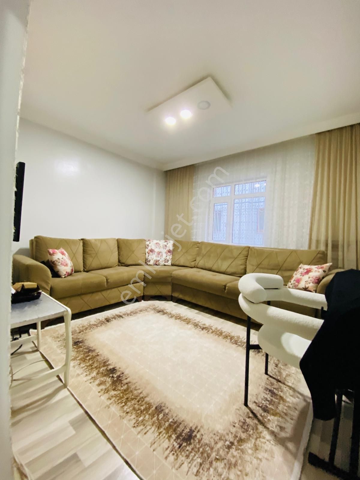 Demirlibahçe'de Plevne Cad. Dibi Katta 3+1 Yapılı Satılık Daire !!! - Görsel 10