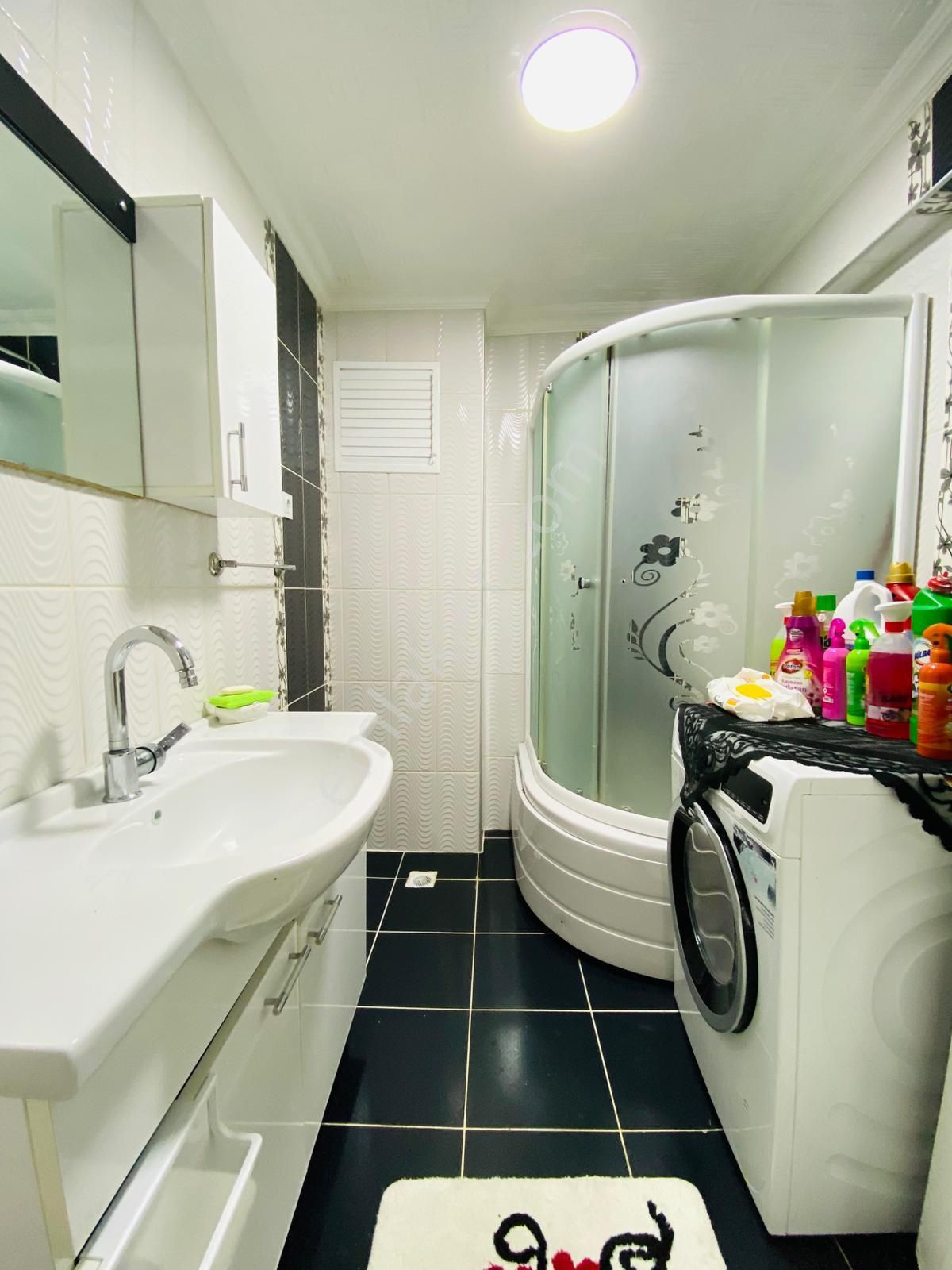 Demirlibahçe'de Plevne Cad. Dibi Katta 3+1 Yapılı Satılık Daire !!! - Görsel 22