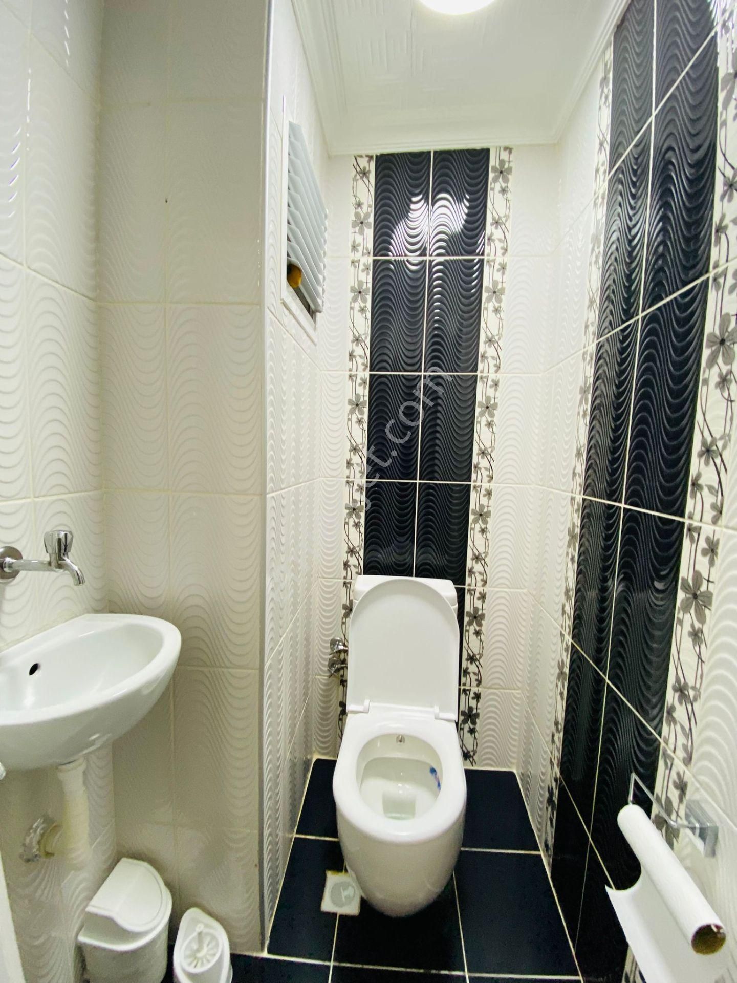 Demirlibahçe'de Plevne Cad. Dibi Katta 3+1 Yapılı Satılık Daire !!! - Görsel 23