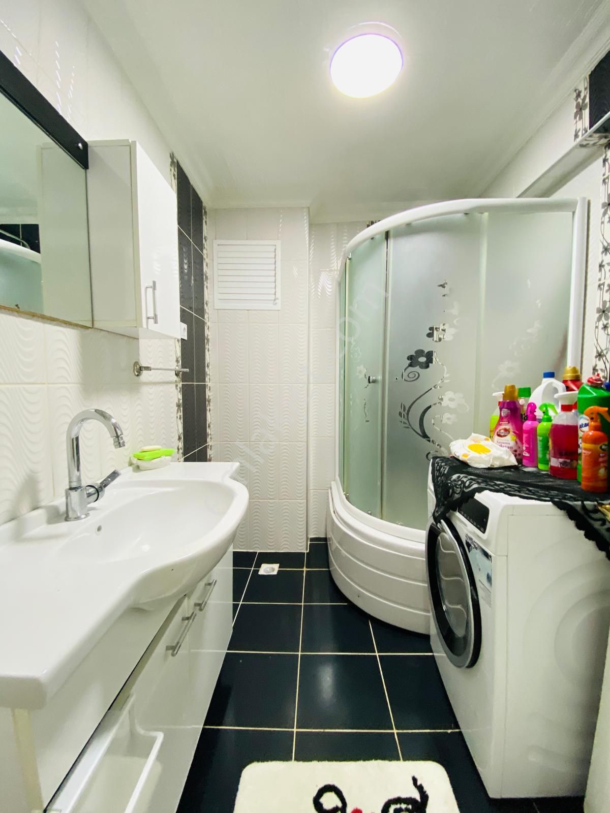 Demirlibahçe'de Plevne Cad. Dibi Katta 3+1 Yapılı Satılık Daire !!! - Görsel 21