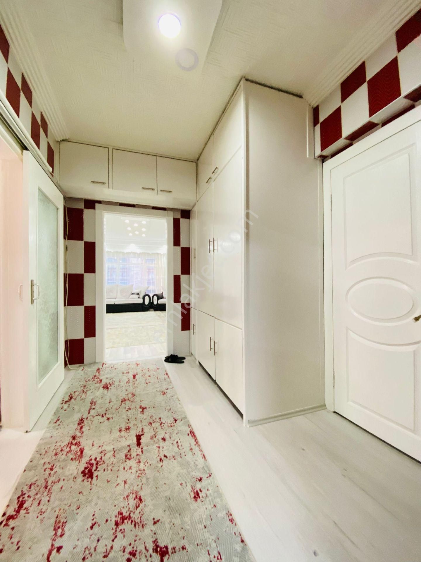 Demirlibahçe'de Plevne Cad. Dibi Katta 3+1 Yapılı Satılık Daire !!! - Görsel 19