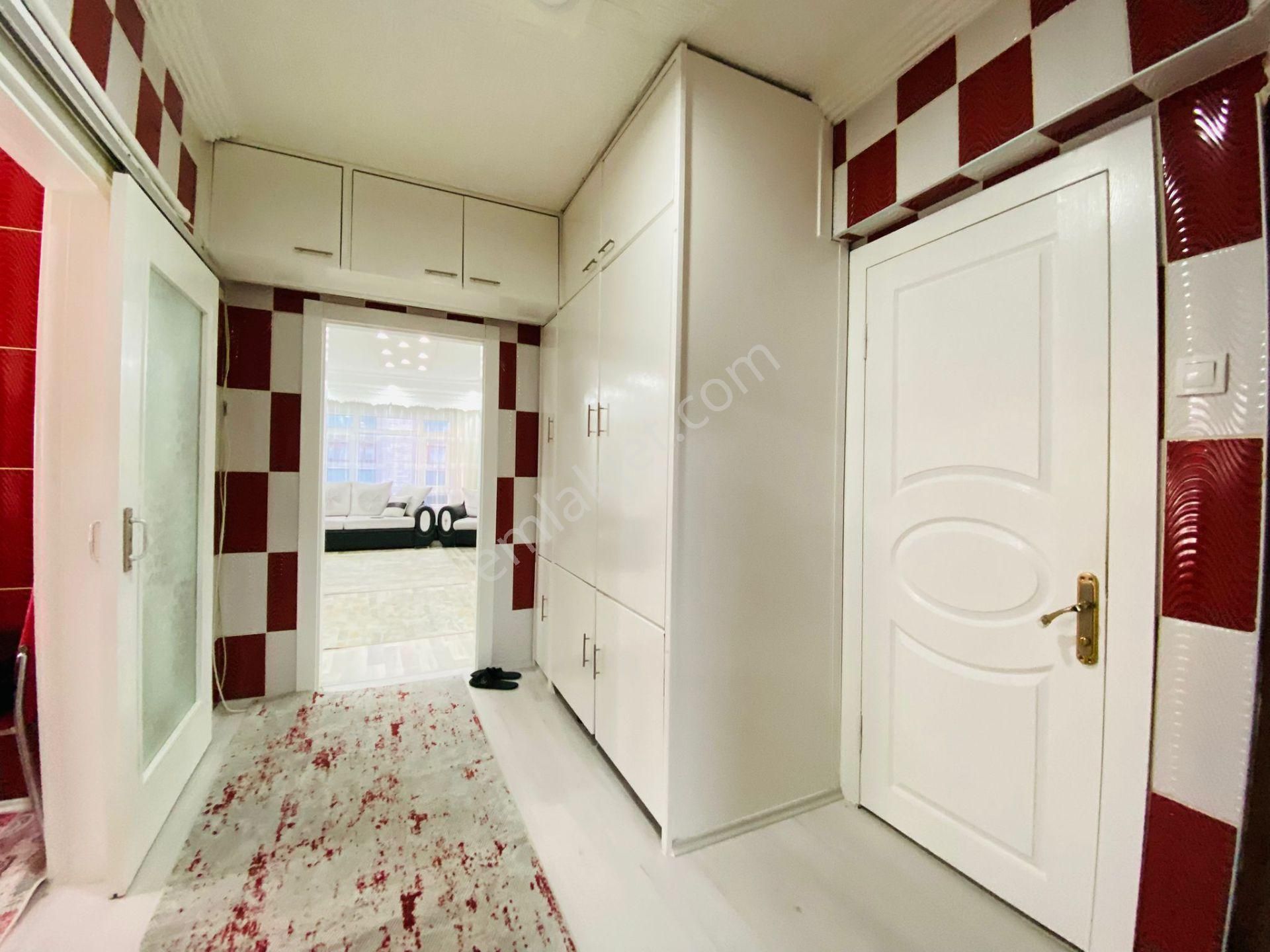 Demirlibahçe'de Plevne Cad. Dibi Katta 3+1 Yapılı Satılık Daire !!! - Görsel 20