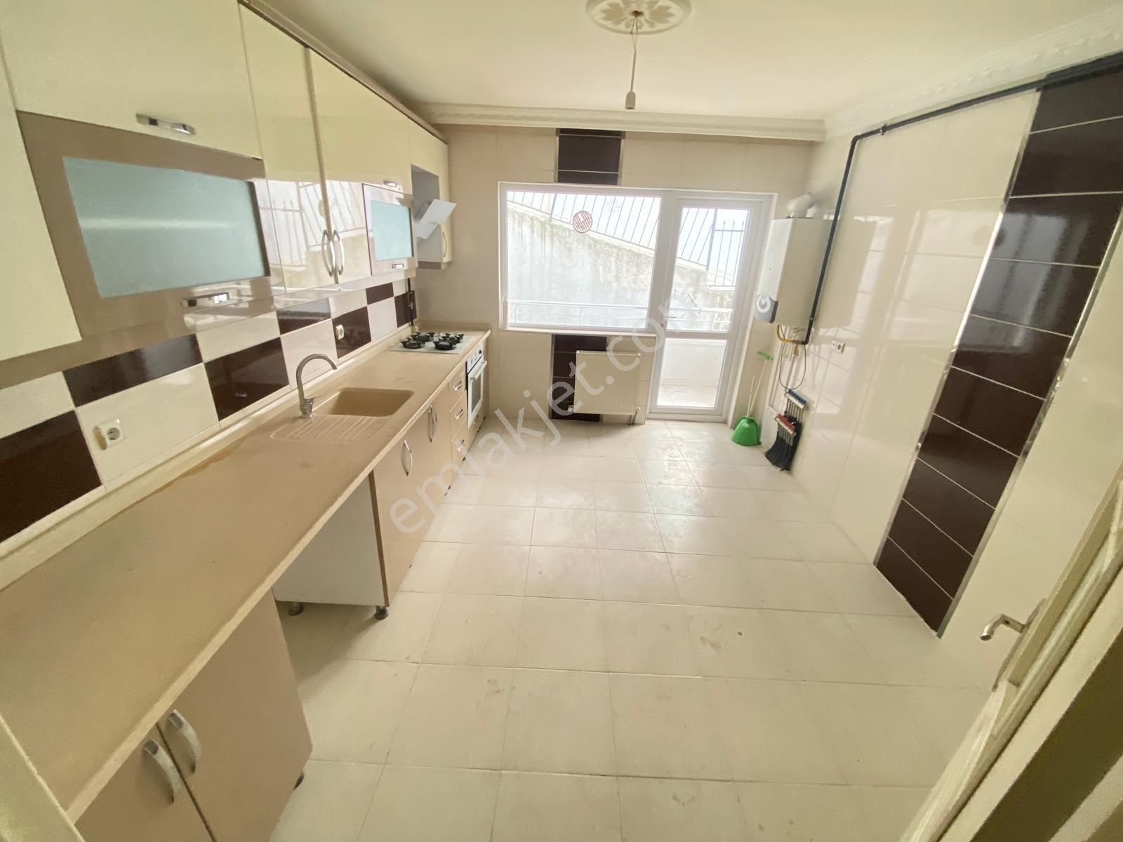 30 Ağustos Mah De Acil Satılık 3+1 Asansörlü Geniş Daire - Görsel 8