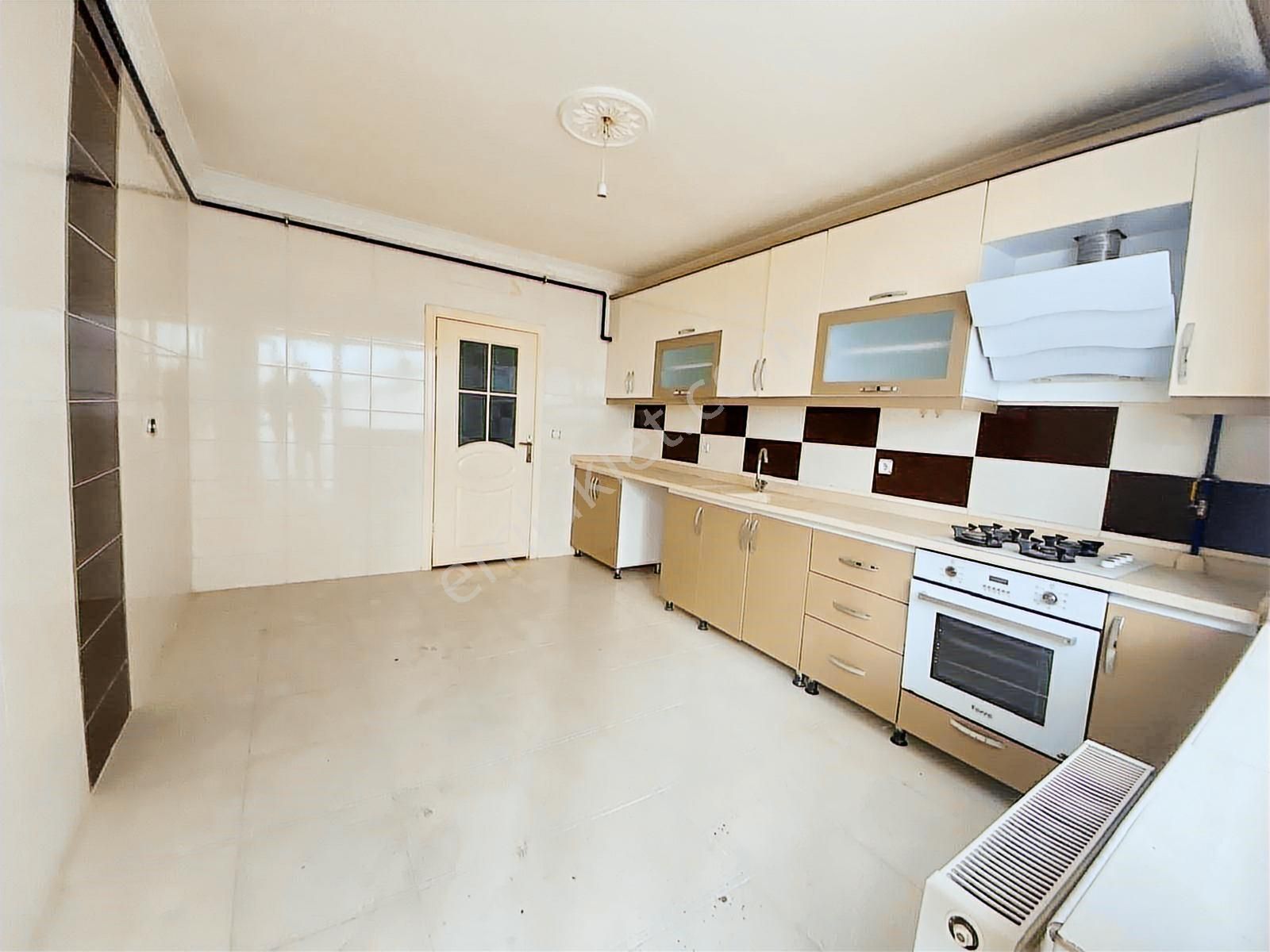 30 Ağustos Mah De Acil Satılık 3+1 Asansörlü Geniş Daire - Görsel 27