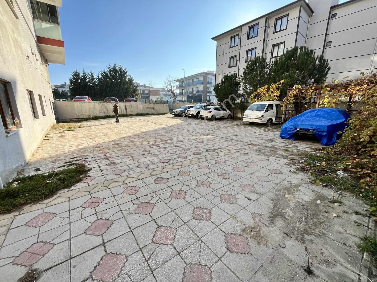 Tuğradan Rumeli'de Bulvara Cephe İskanlı 2+1 Satılık Daire - Görsel 23