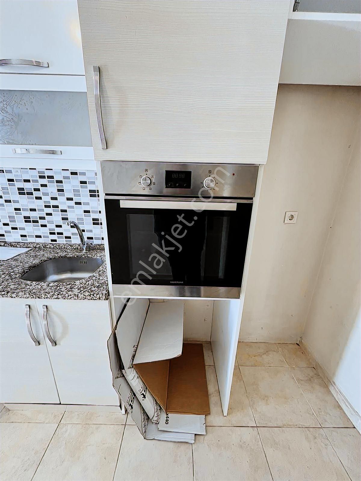 Tuğradan Rumeli'de Bulvara Cephe İskanlı 2+1 Satılık Daire - Görsel 12