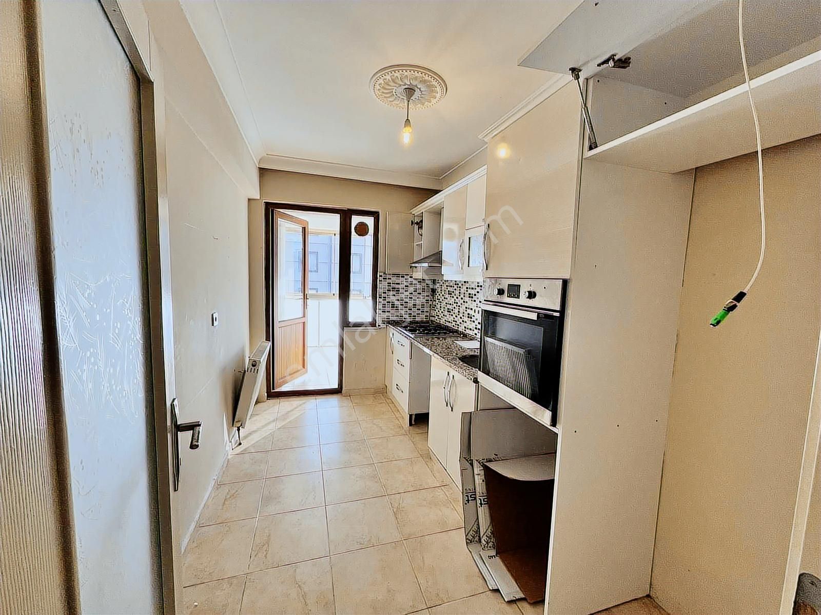 Tuğradan Rumeli'de Bulvara Cephe İskanlı 2+1 Satılık Daire - Görsel 11