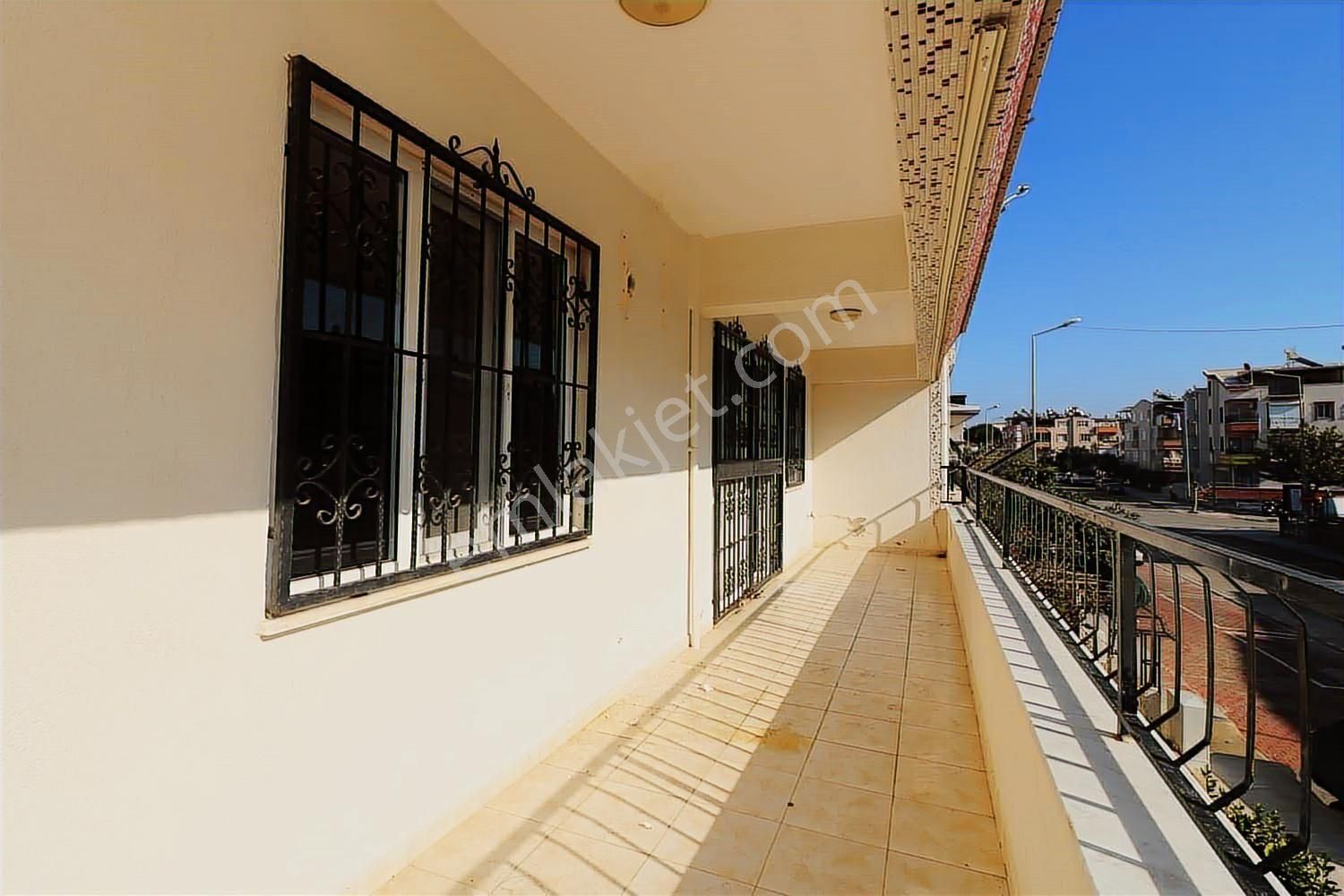 Mükemmel Lokasyonda Ön Cephe Çok Ferah 3+1 Arakat Daire - Görsel 7