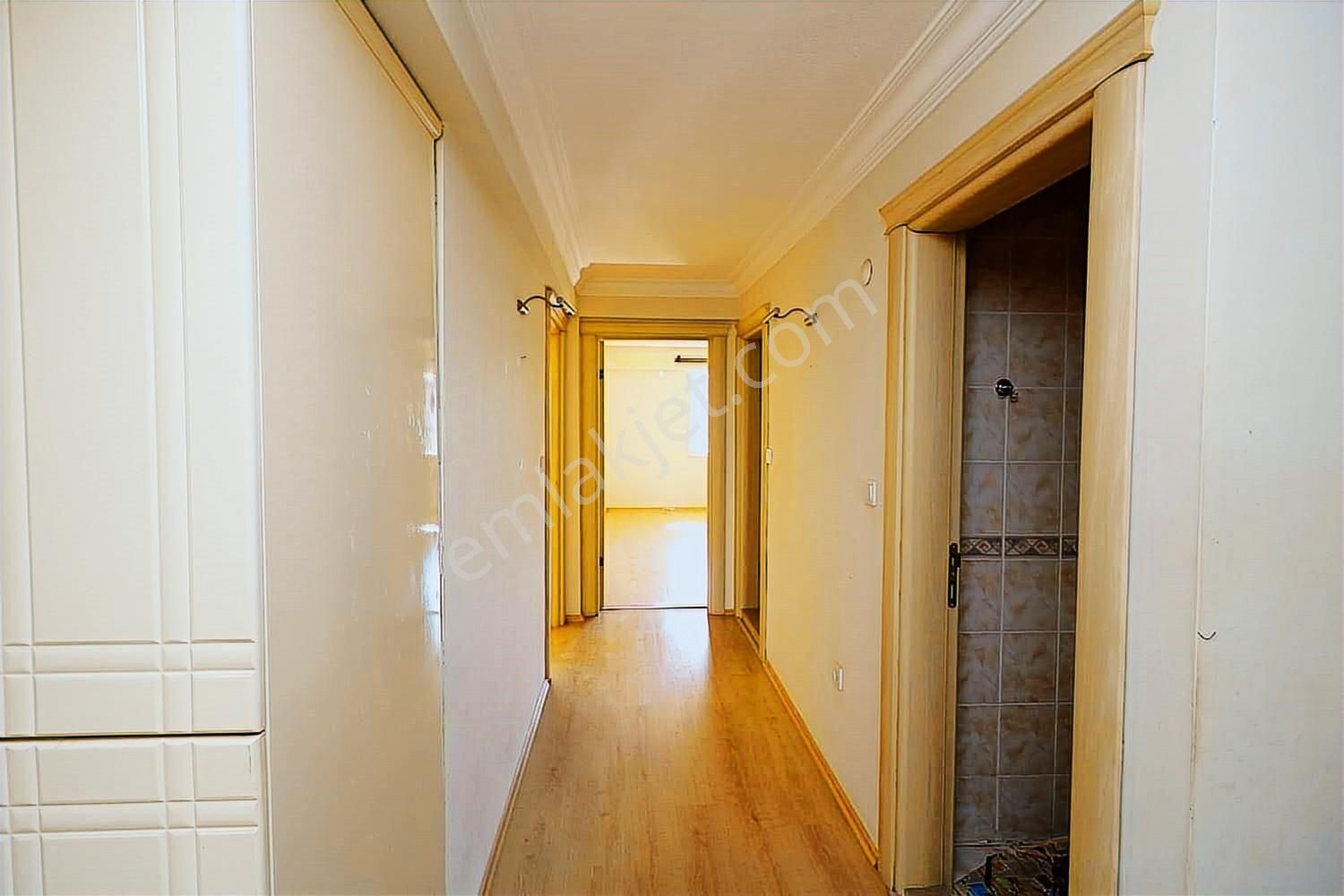 Mükemmel Lokasyonda Ön Cephe Çok Ferah 3+1 Arakat Daire - Görsel 17