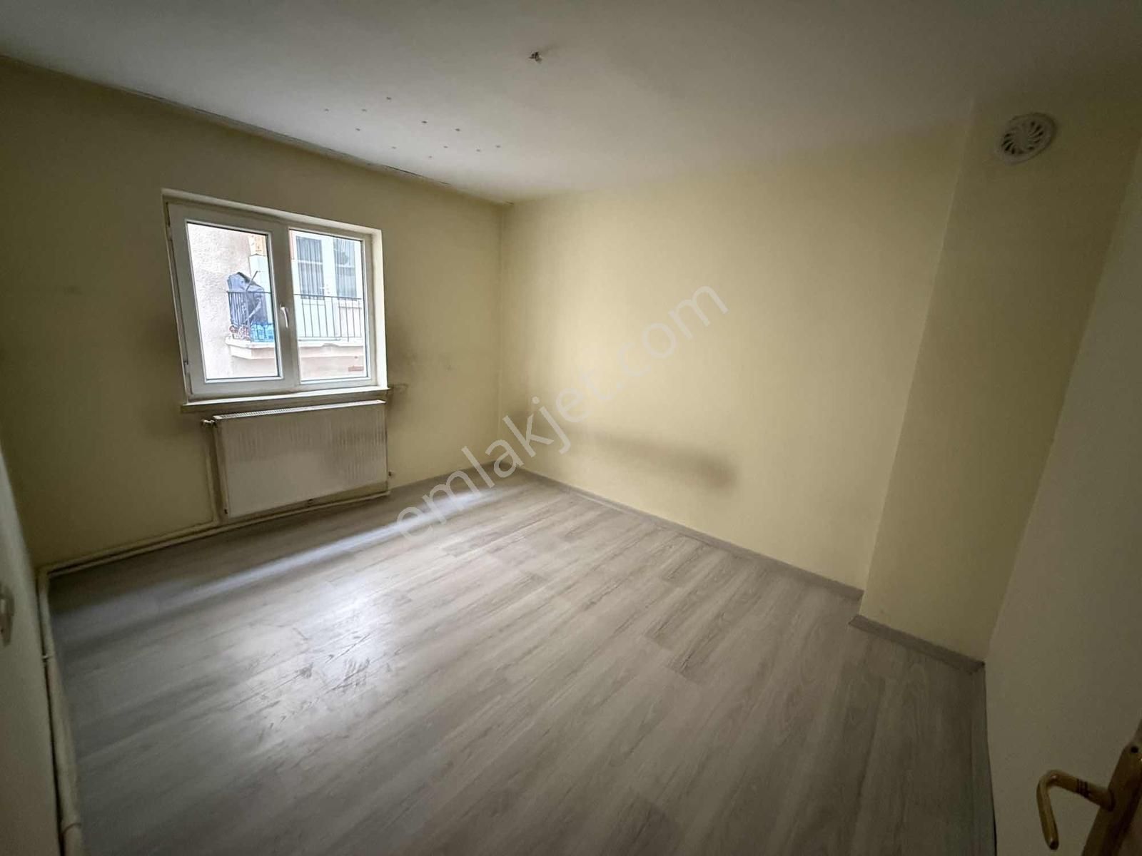 Orta Kat Konumunda 3+1 Kiralık Daire Antares Yürüme Mesafesinde - Görsel 12