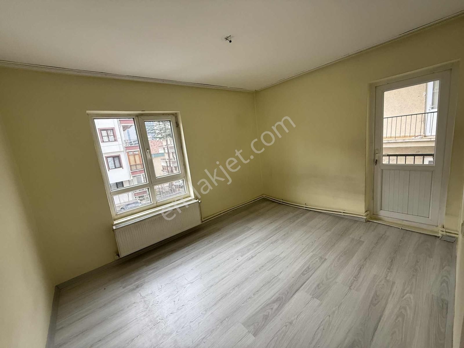 Orta Kat Konumunda 3+1 Kiralık Daire Antares Yürüme Mesafesinde - Görsel 7