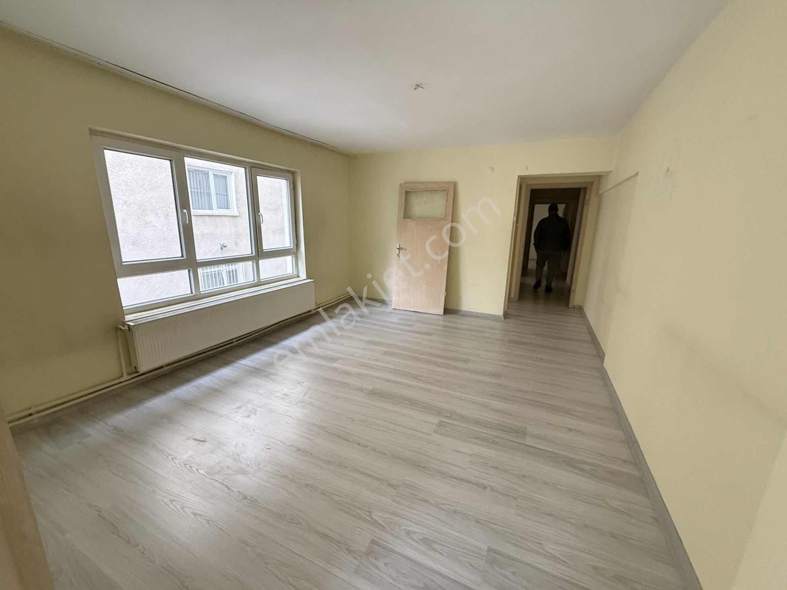 Orta Kat Konumunda 3+1 Kiralık Daire Antares Yürüme Mesafesinde - Görsel 6