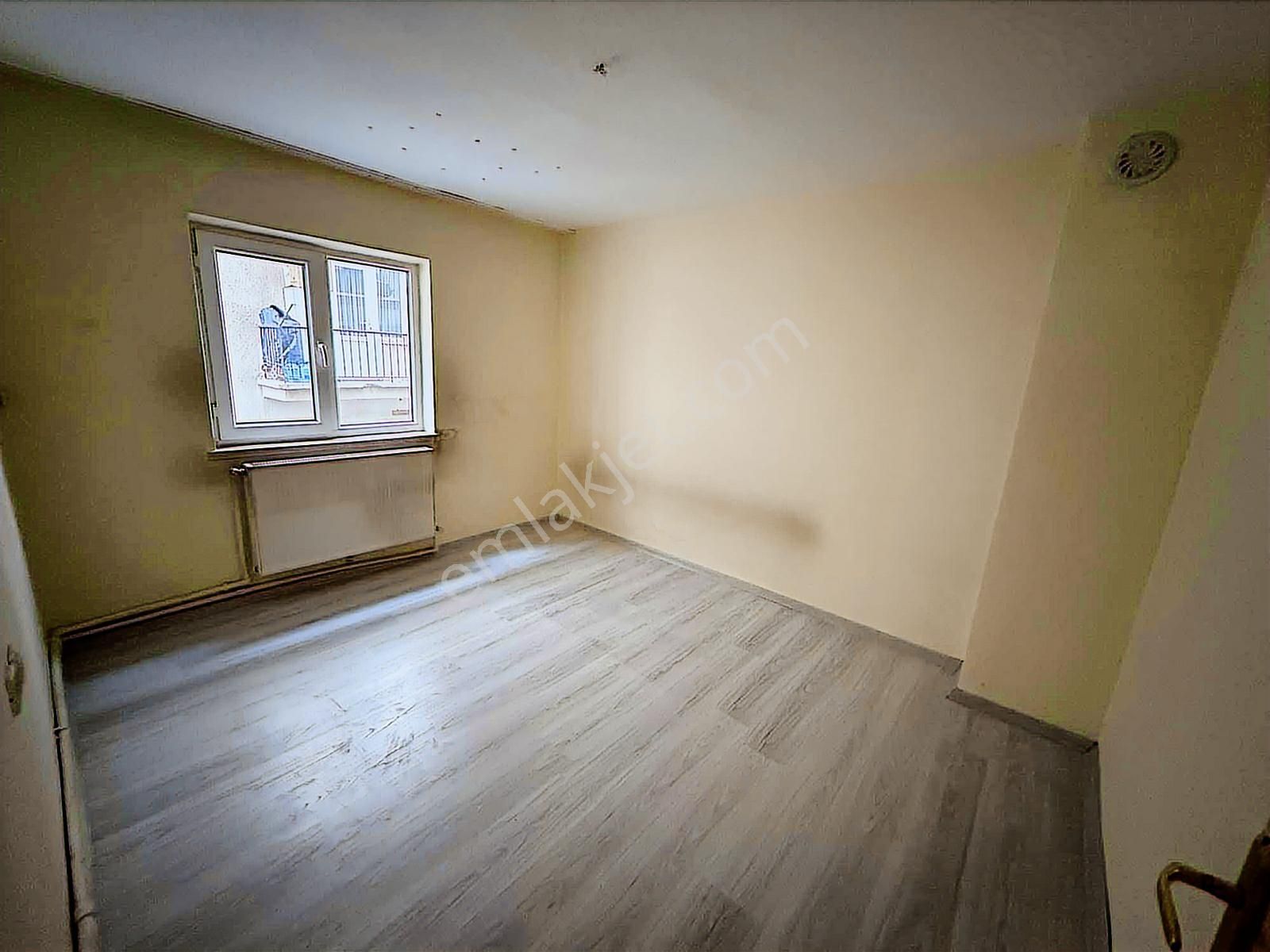 Orta Kat Konumunda 3+1 Kiralık Daire Antares Yürüme Mesafesinde - Görsel 16