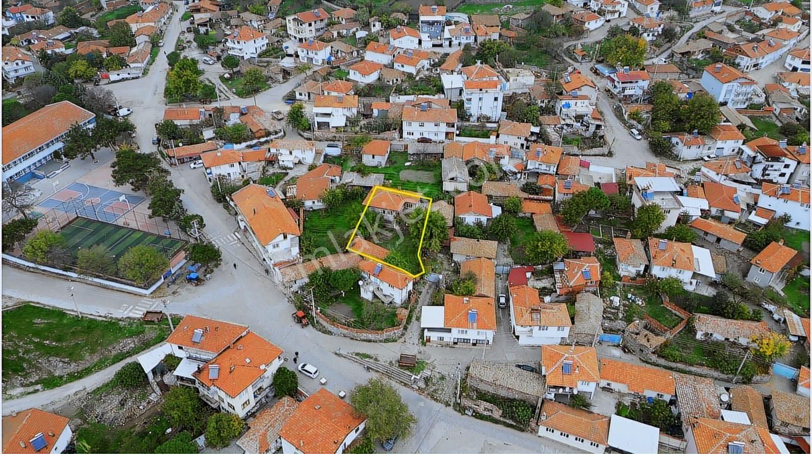 Onvest'ten Balıkesir Kocaavşar'da 290+156m² Satılık Köy Evi - Görsel 11