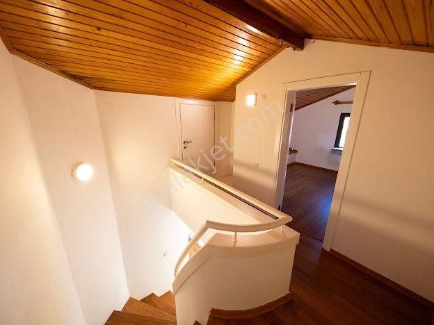 Çeşme Göbene'de Havuzlu 4+1 Satılık Villa - Görsel 17