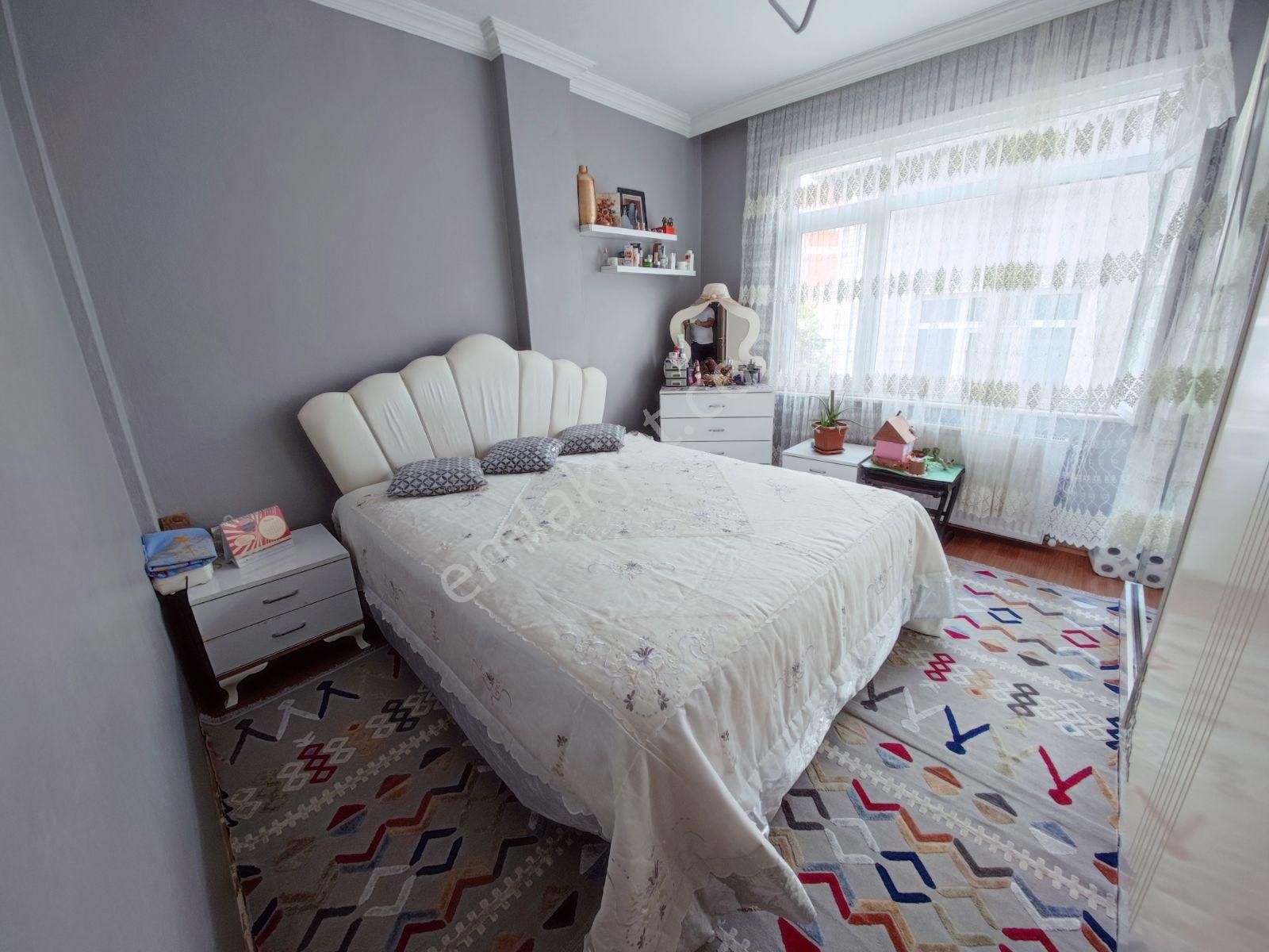 Çamçeşme İlkokuluna Yakin 2.kat 3+1 120m2 Banyo Wc Ayrı Kombili - Görsel 2