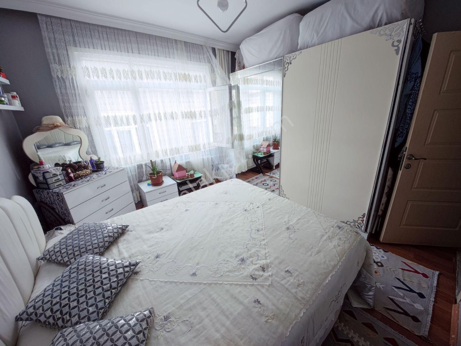 Çamçeşme İlkokuluna Yakin 2.kat 3+1 120m2 Banyo Wc Ayrı Kombili - Görsel 31