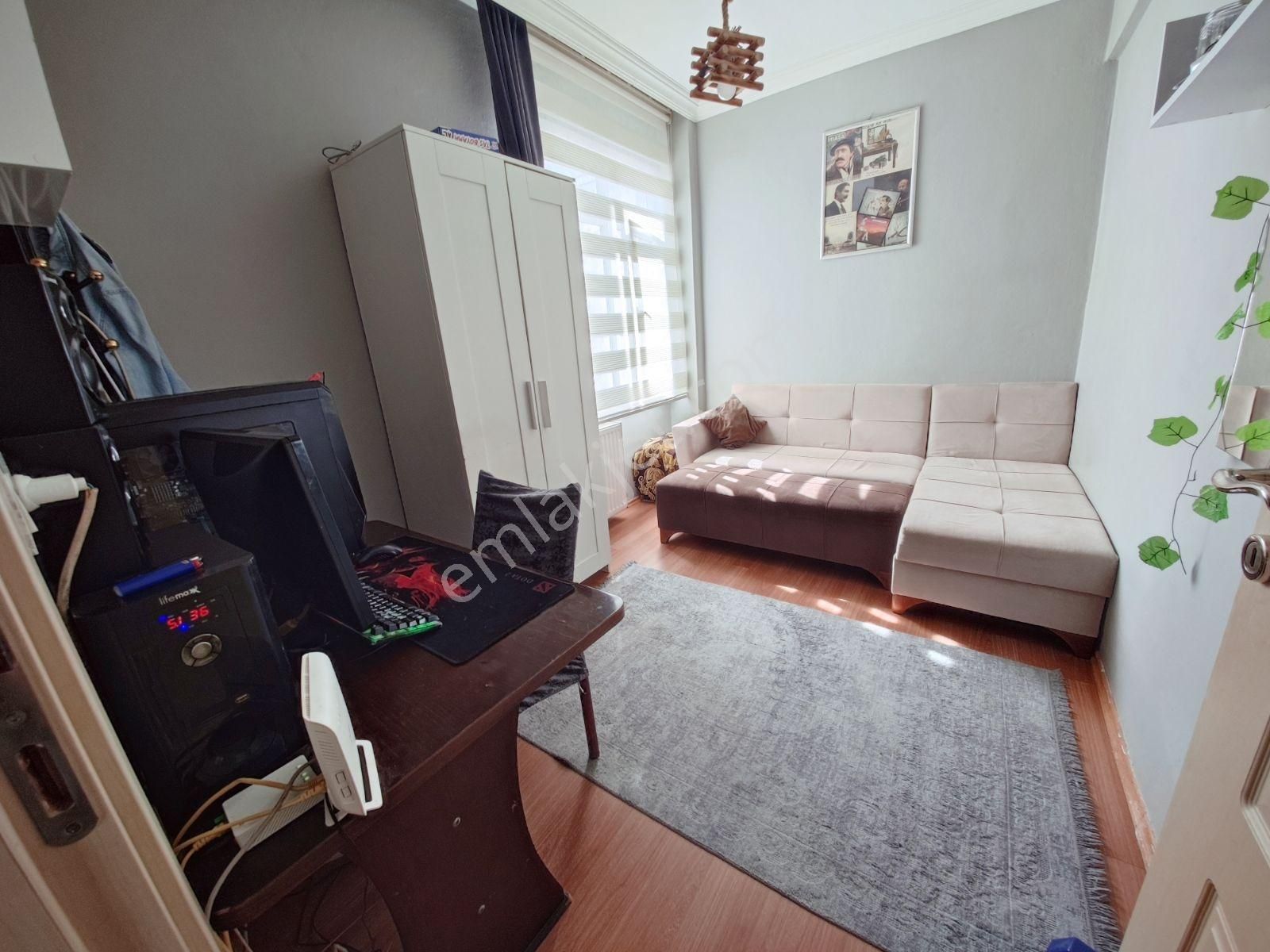 Çamçeşme İlkokuluna Yakin 2.kat 3+1 120m2 Banyo Wc Ayrı Kombili - Görsel 14