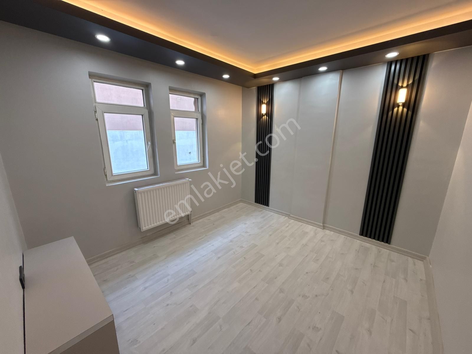 Ankara Kazanç'tan Kusursuz Tasarımıyla Cadde Üzerinde Satılık 4+1 Teras Daire - Görsel 20