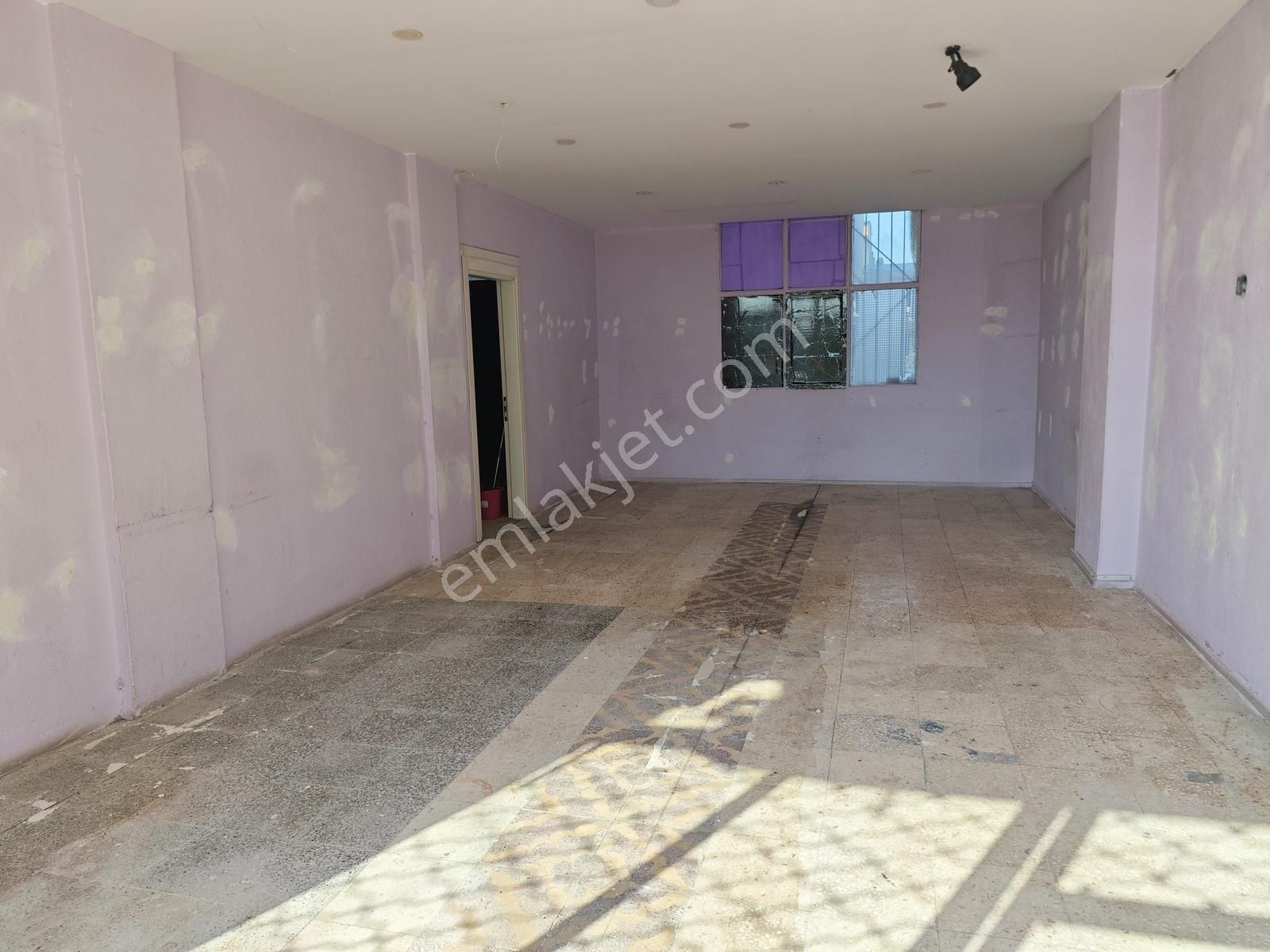 Sevgi Mah.'de 80 M2 Büyüklüğünde Kiralık Dükkan