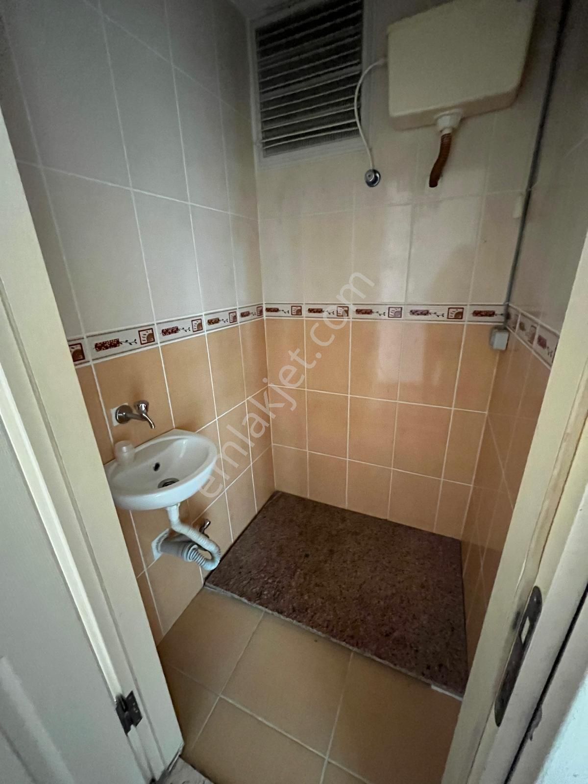Ümraniye Esenevler Mahallesi Tek Blok Site İçi 9.kat 2+1 Finans Merkezi Karşısında Kiralık - Görsel 7